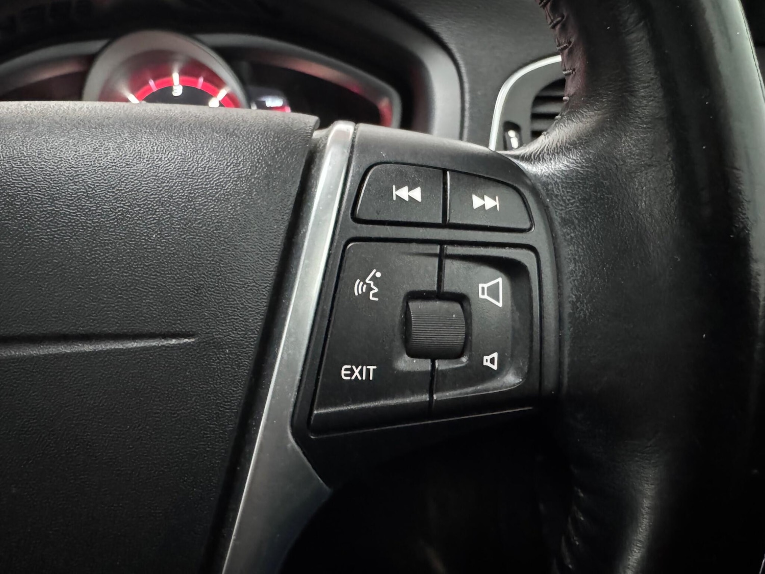 Used Volvo V40 2014 for sale - 77234686: Photo 20