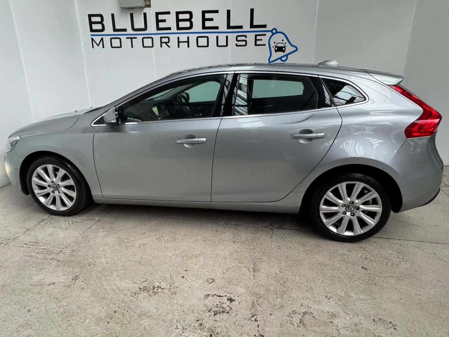 Used Volvo V40 2014 for sale - 77234686: Photo 8