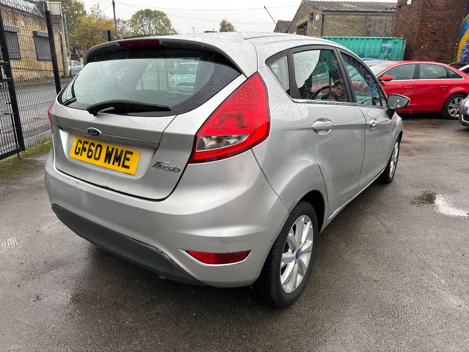 Used Ford Fiesta 2010 for sale - 76338689: Photo 5