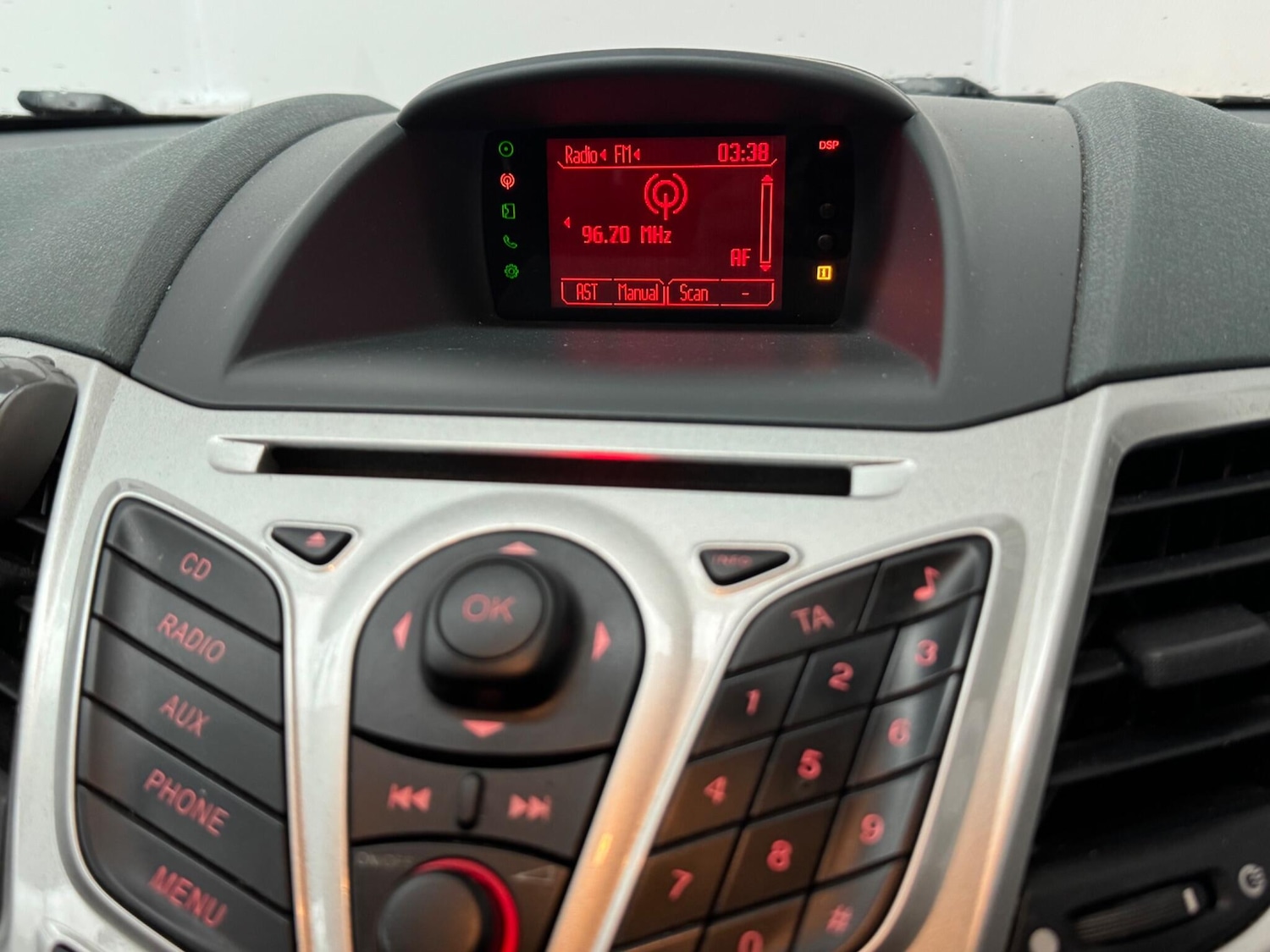 Used Ford Fiesta 2010 for sale - 77911371: Photo 10