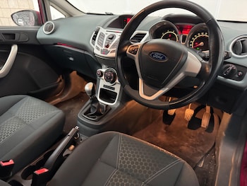 Used Ford Fiesta 2010 for sale - 77911371: Photo