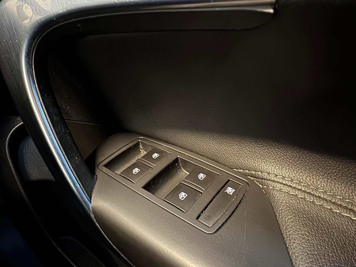 Used Vauxhall Insignia 2015 for sale - 77983076: Photo 21