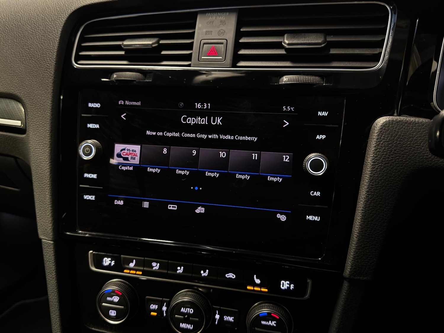 Used Volkswagen Golf 2017 for sale - 77043093: Photo 17