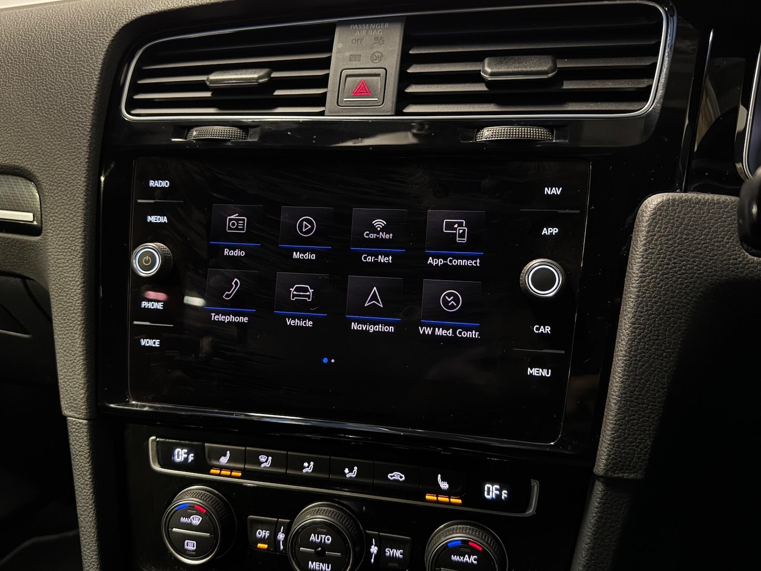 Used Volkswagen Golf 2017 for sale - 77043093: Photo 21