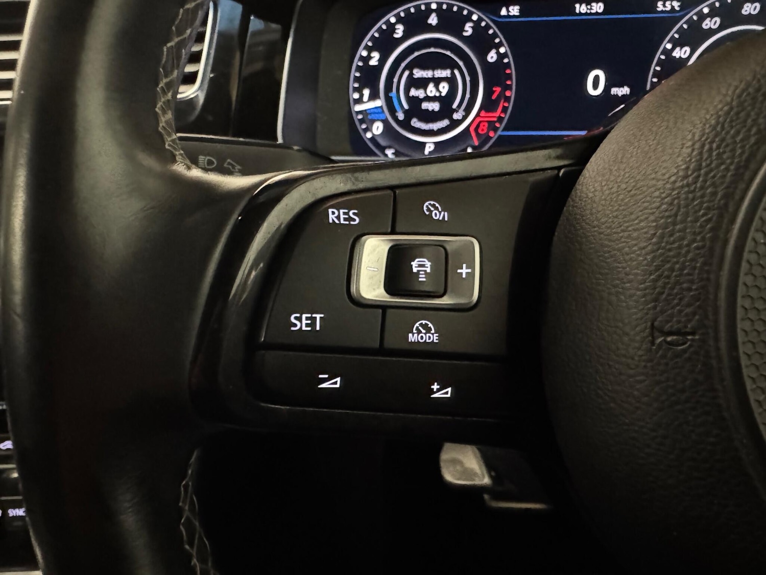 Used Volkswagen Golf 2017 for sale - 77043093: Photo 28