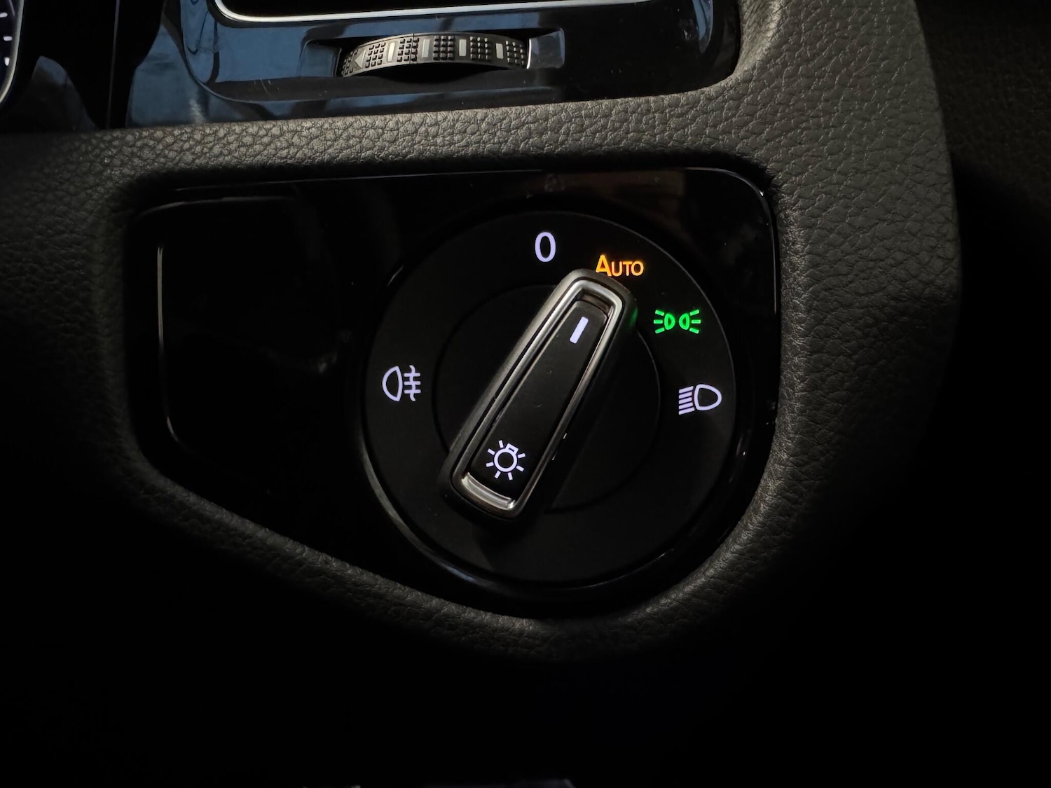 Used Volkswagen Golf 2017 for sale - 77043093: Photo 31