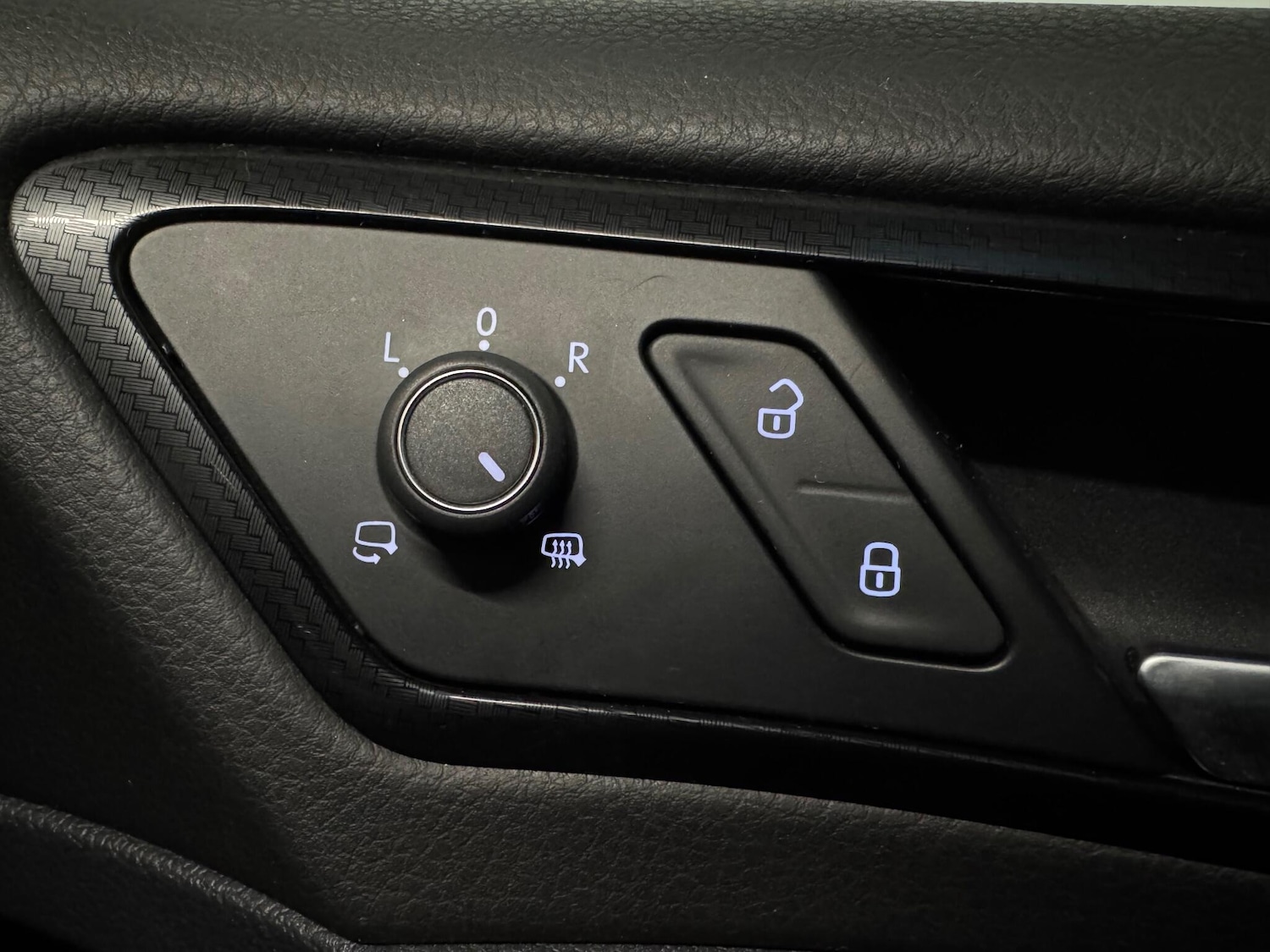 Used Volkswagen Golf 2017 for sale - 77043093: Photo 32