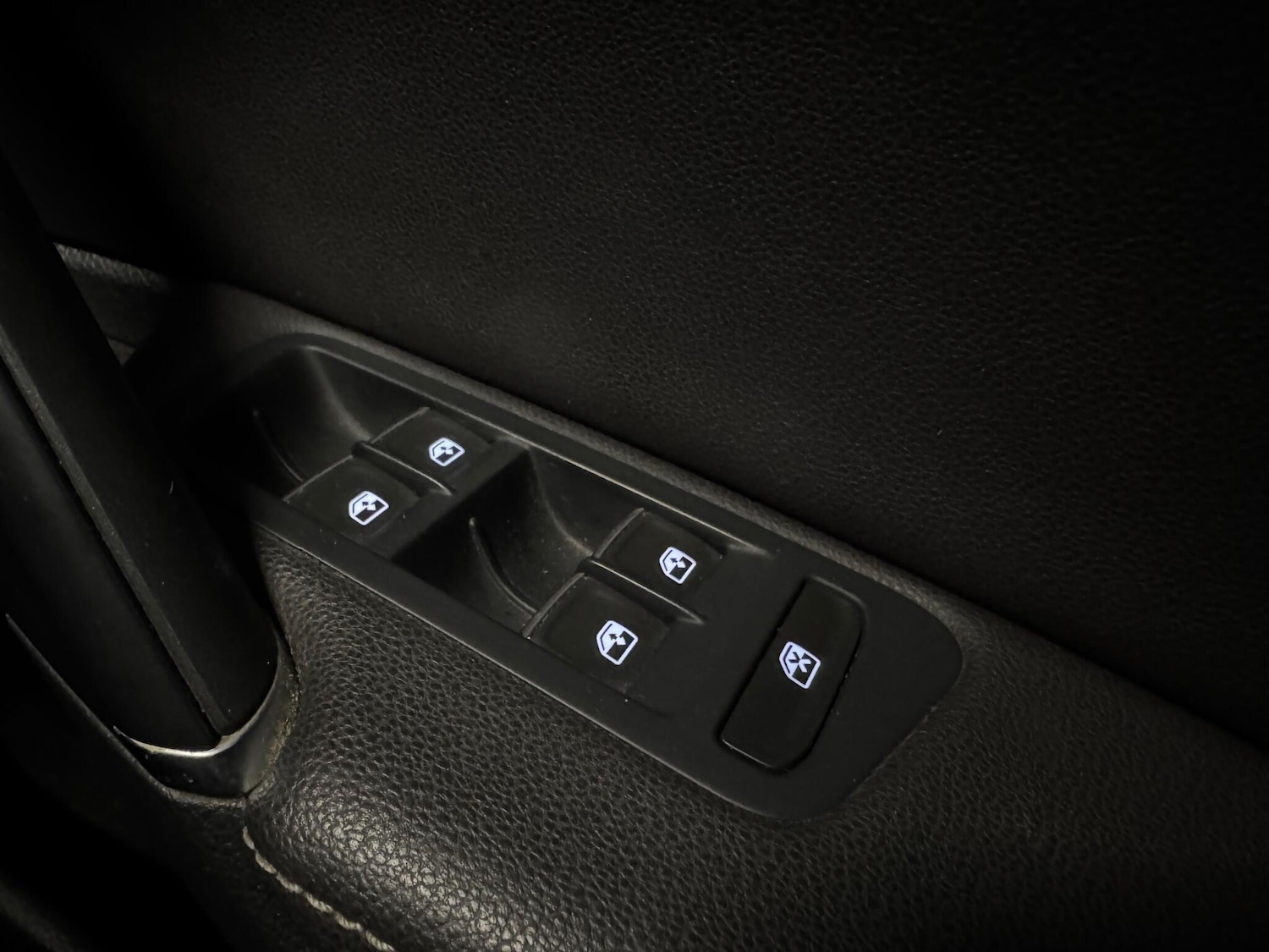 Used Volkswagen Golf 2017 for sale - 77043093: Photo 33