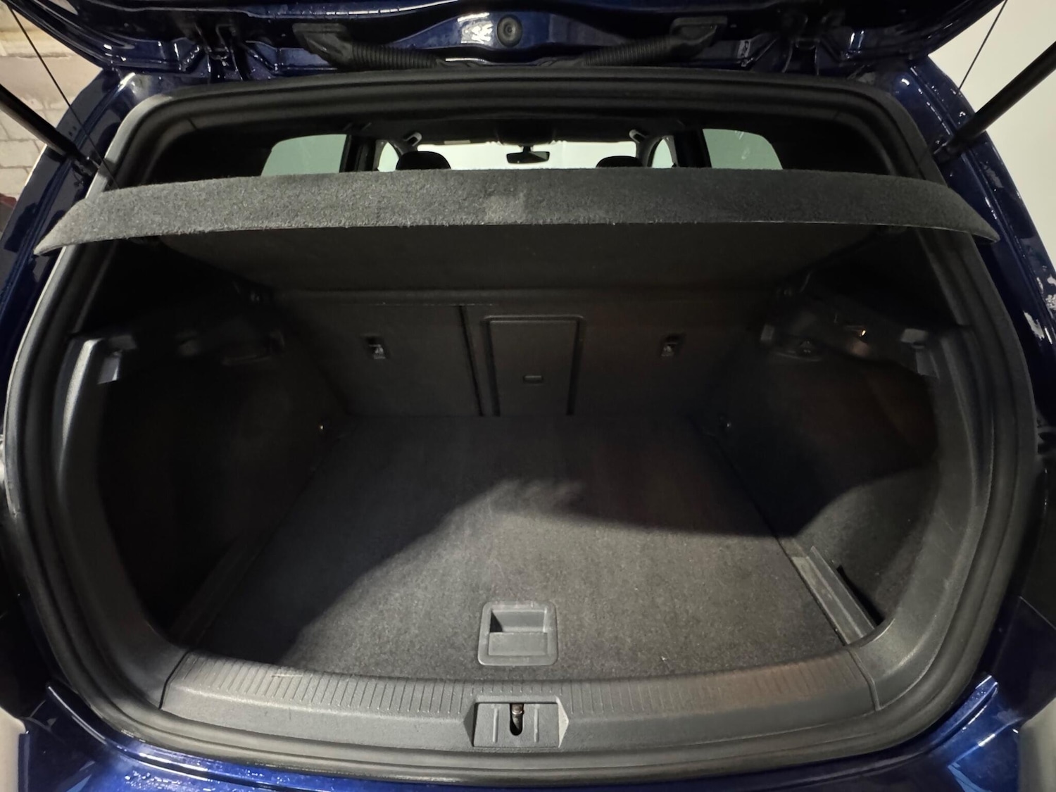 Used Volkswagen Golf 2017 for sale - 77043093: Photo 34