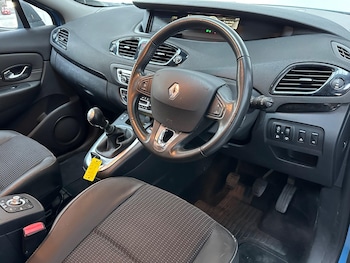 Used Renault Grand Scenic 2014 for sale - 78438933: Photo
