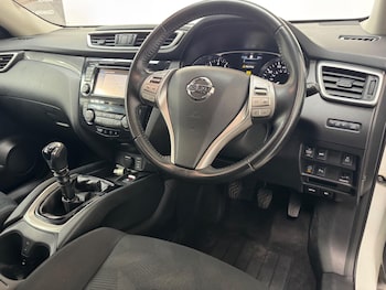 Used Nissan X-Trail 2015 for sale - 79298012: Photo
