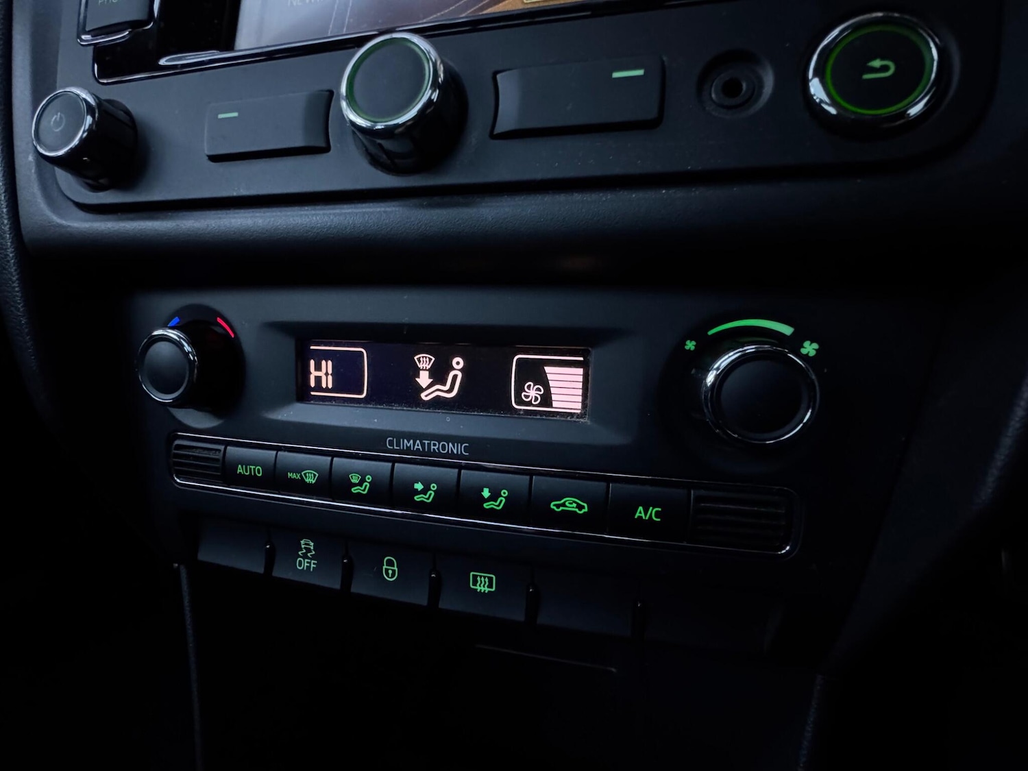 Used Skoda Rapid Spaceback 2015 for sale - 77111707: Photo 18