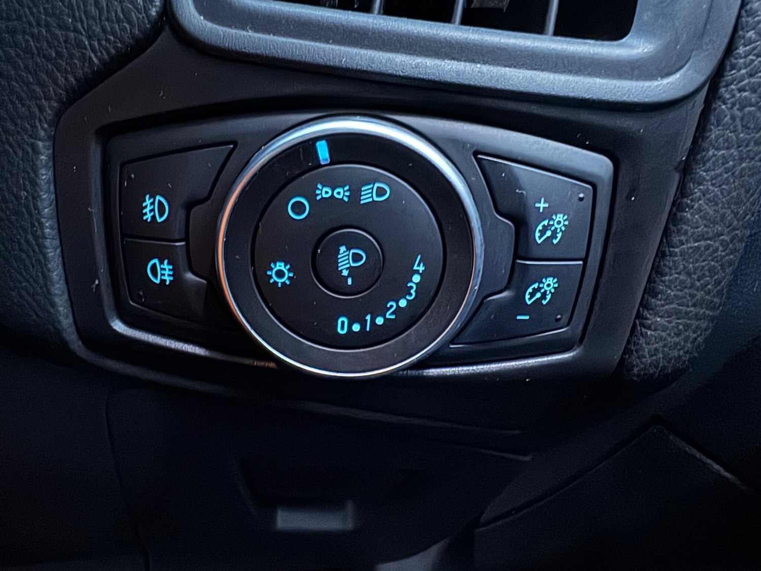 Used Ford Focus 2016 for sale - 78049909: Photo 23