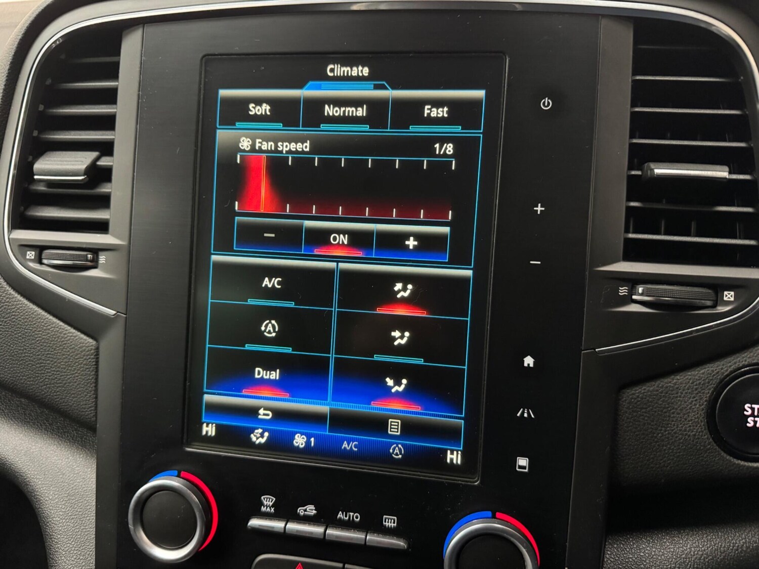 Used Renault Megane 2016 for sale - 77634723: Photo 20