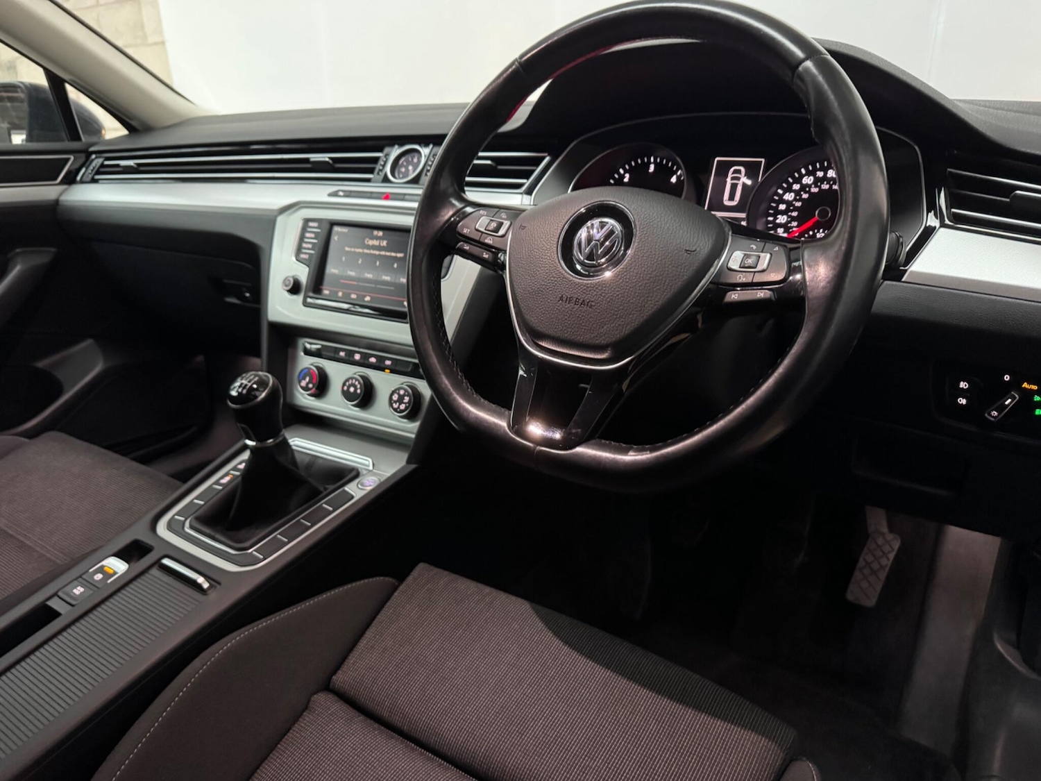 Used Volkswagen Passat 2015 for sale - 78036953: Photo 4
