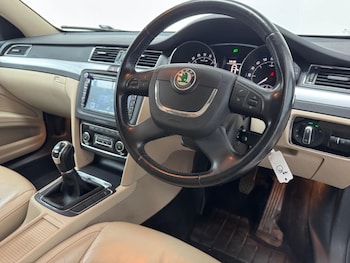 Used Skoda Superb 2012 for sale - 75955526: Photo