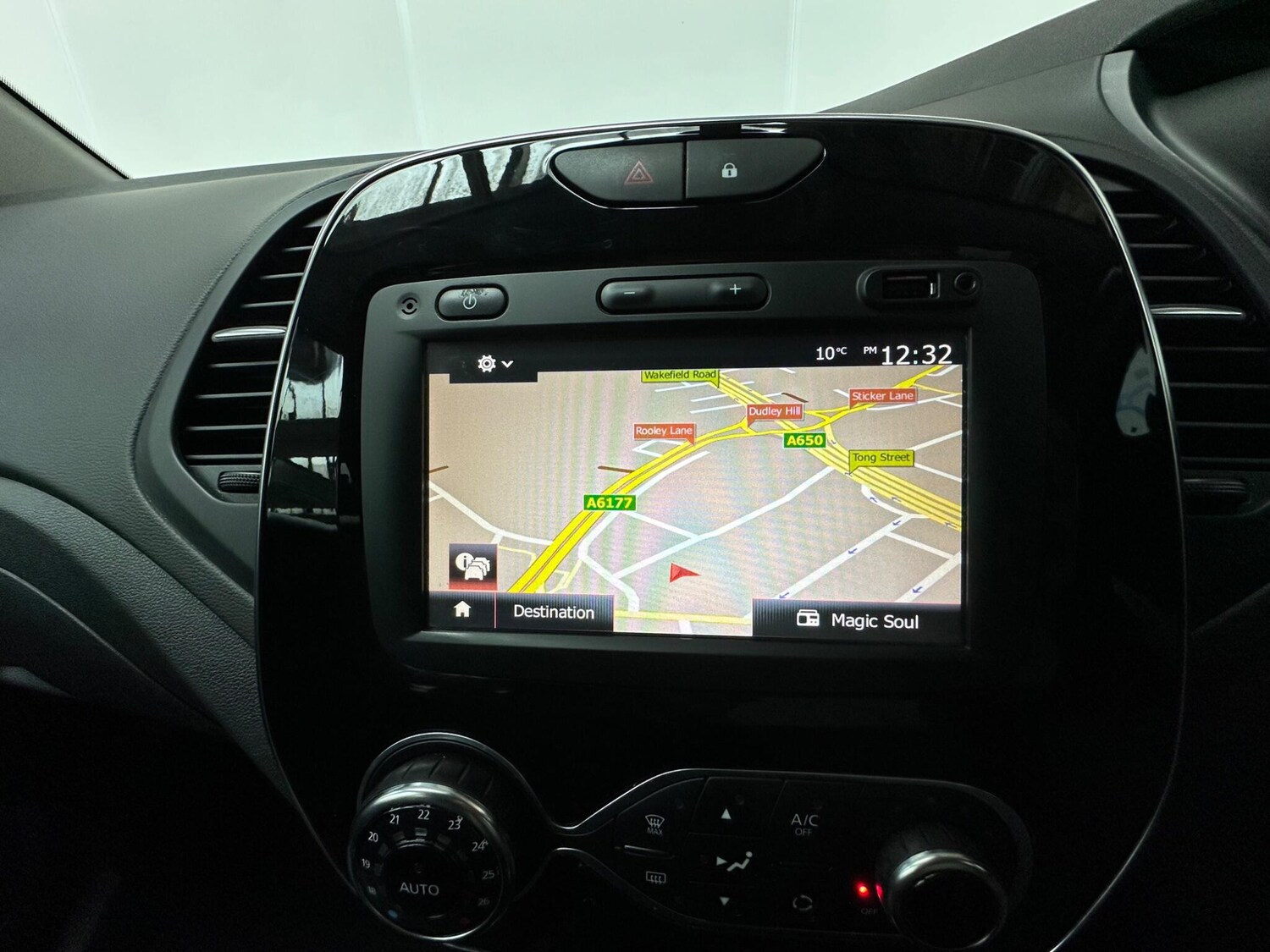 Used Renault Captur 2017 for sale - 78103130: Photo 15