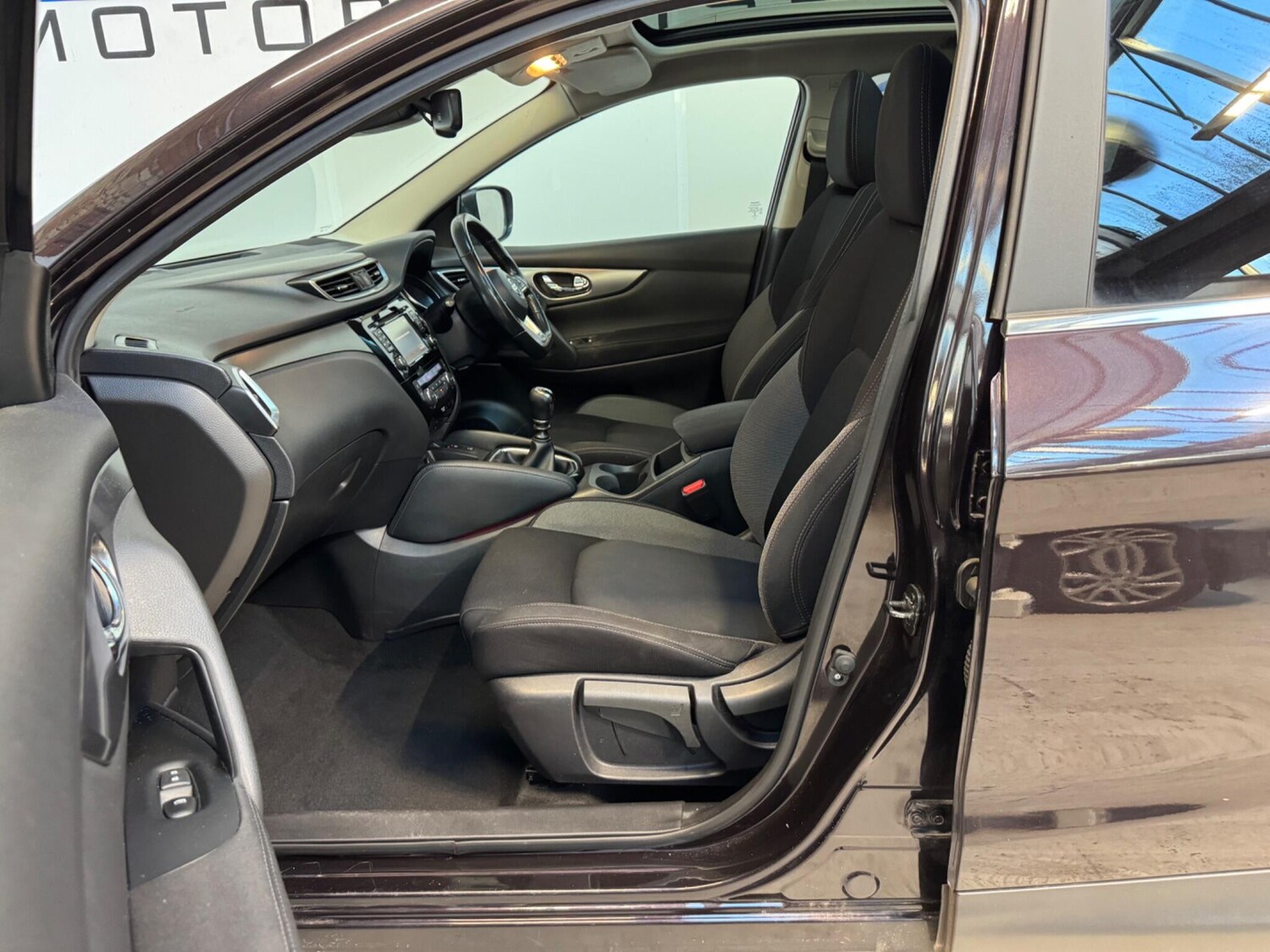 Used Nissan Qashqai 2017 for sale - 77740172: Photo 10