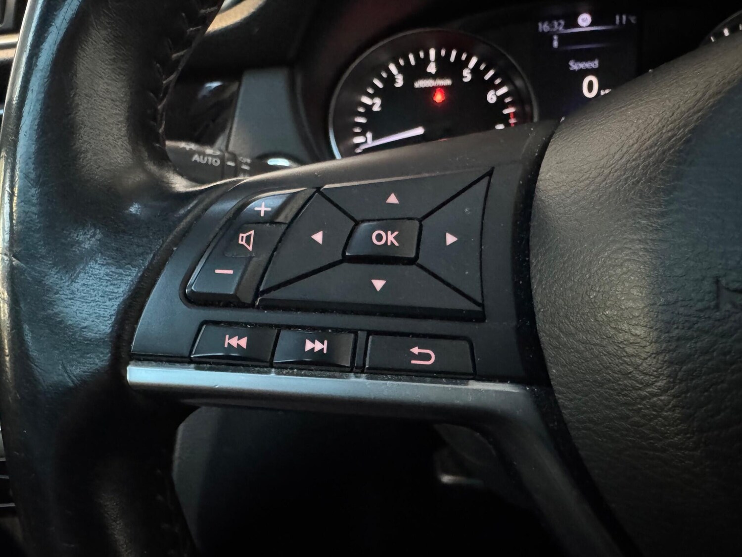 Used Nissan Qashqai 2017 for sale - 77740172: Photo 23