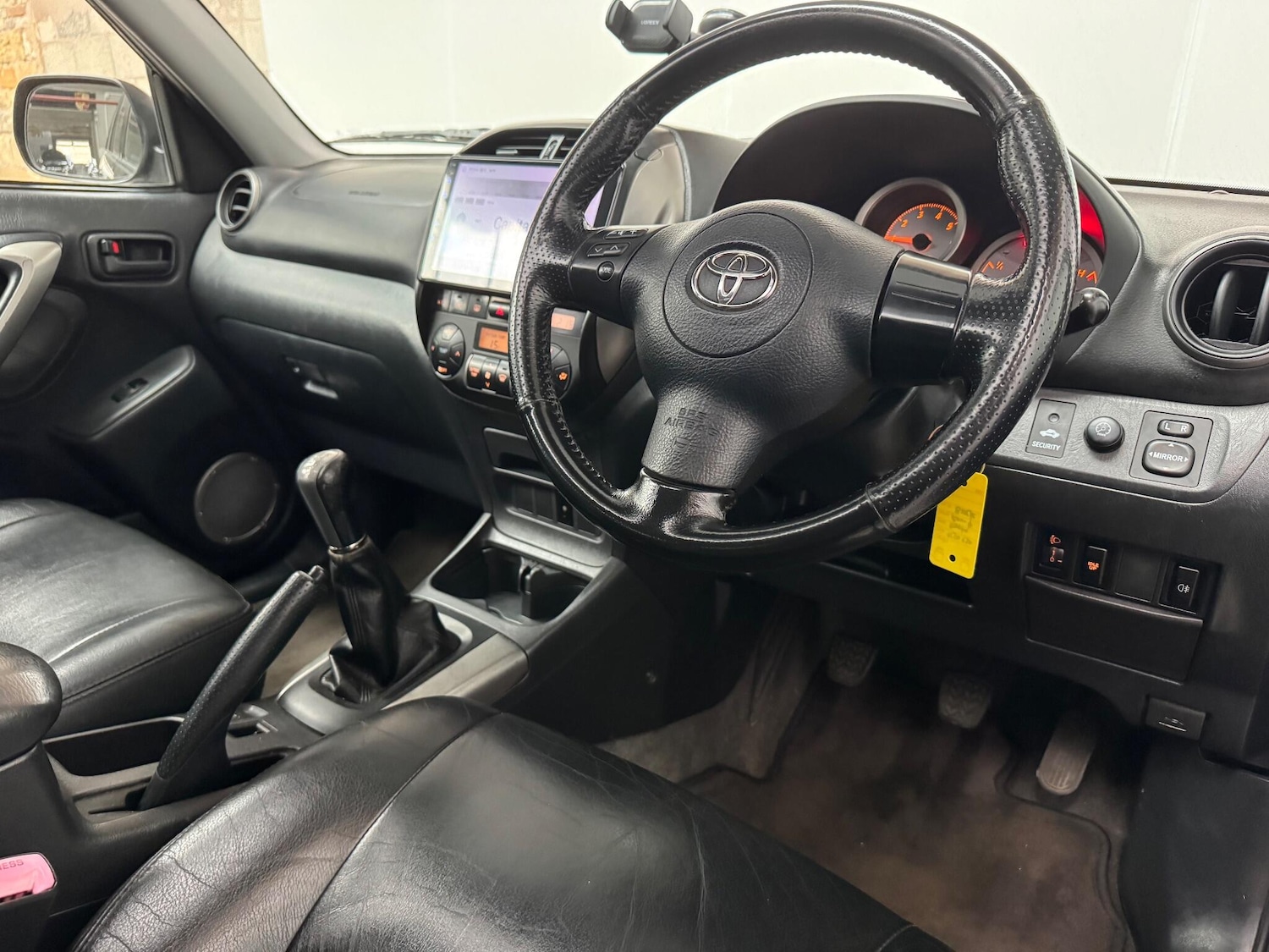 Used Toyota RAV4 2004 for sale - 76261749: Photo 3