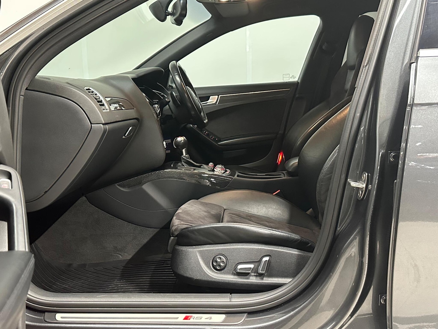 Used Audi RS4 2014 for sale - 77018474: Photo 11