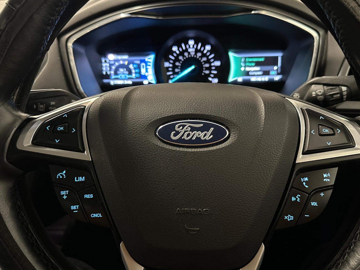 Used Ford Mondeo 2015 for sale - 76434572: Photo 11