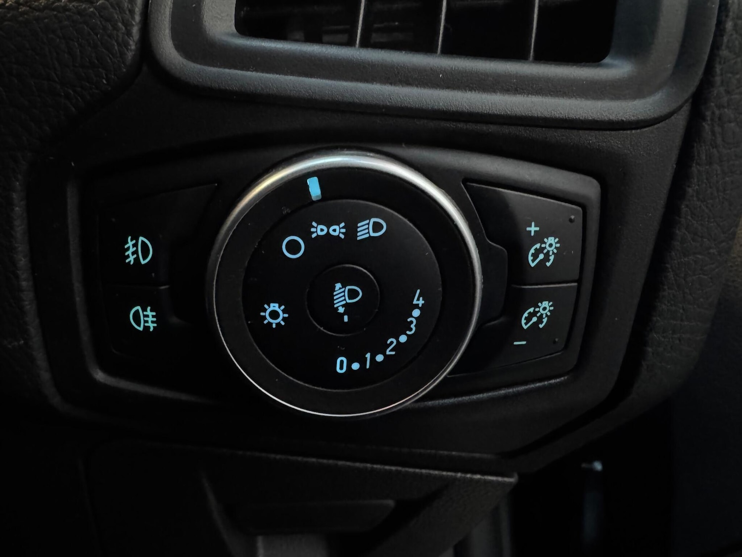 Used Ford Focus 2015 for sale - 76773536: Photo 23