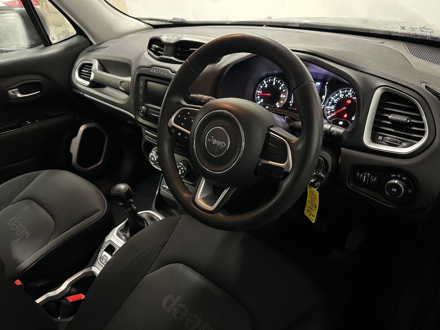 Used Jeep Renegade 2015 for sale - 77428297: Photo 4