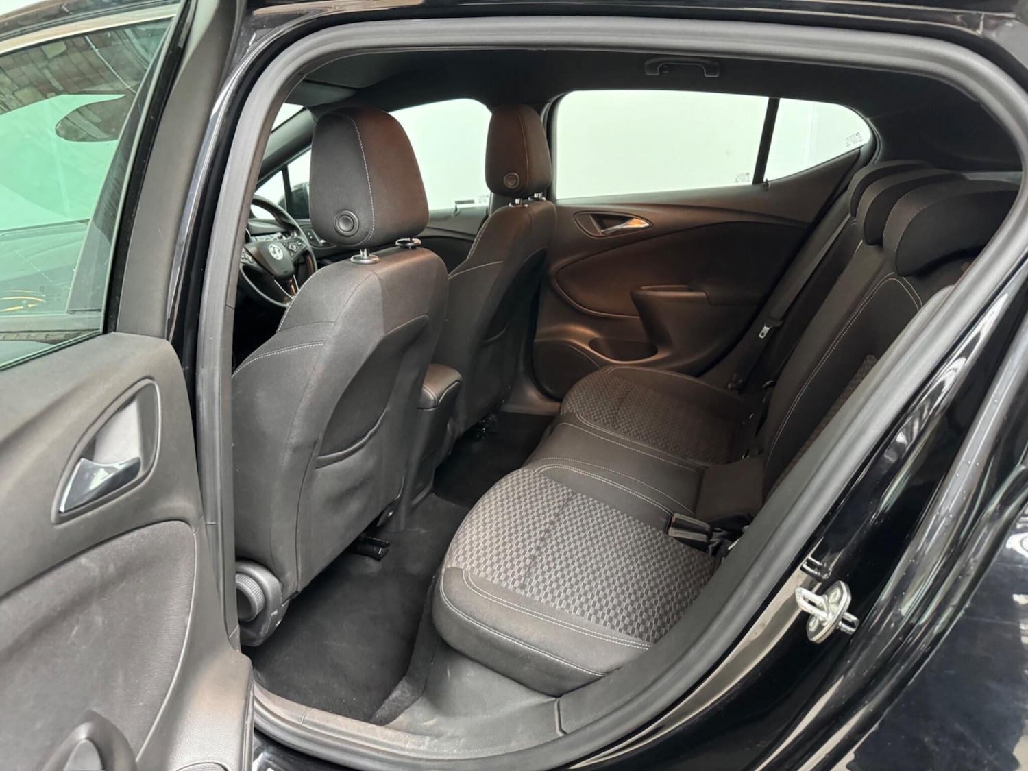 Used Vauxhall Astra 2016 for sale - 78022659: Photo 11