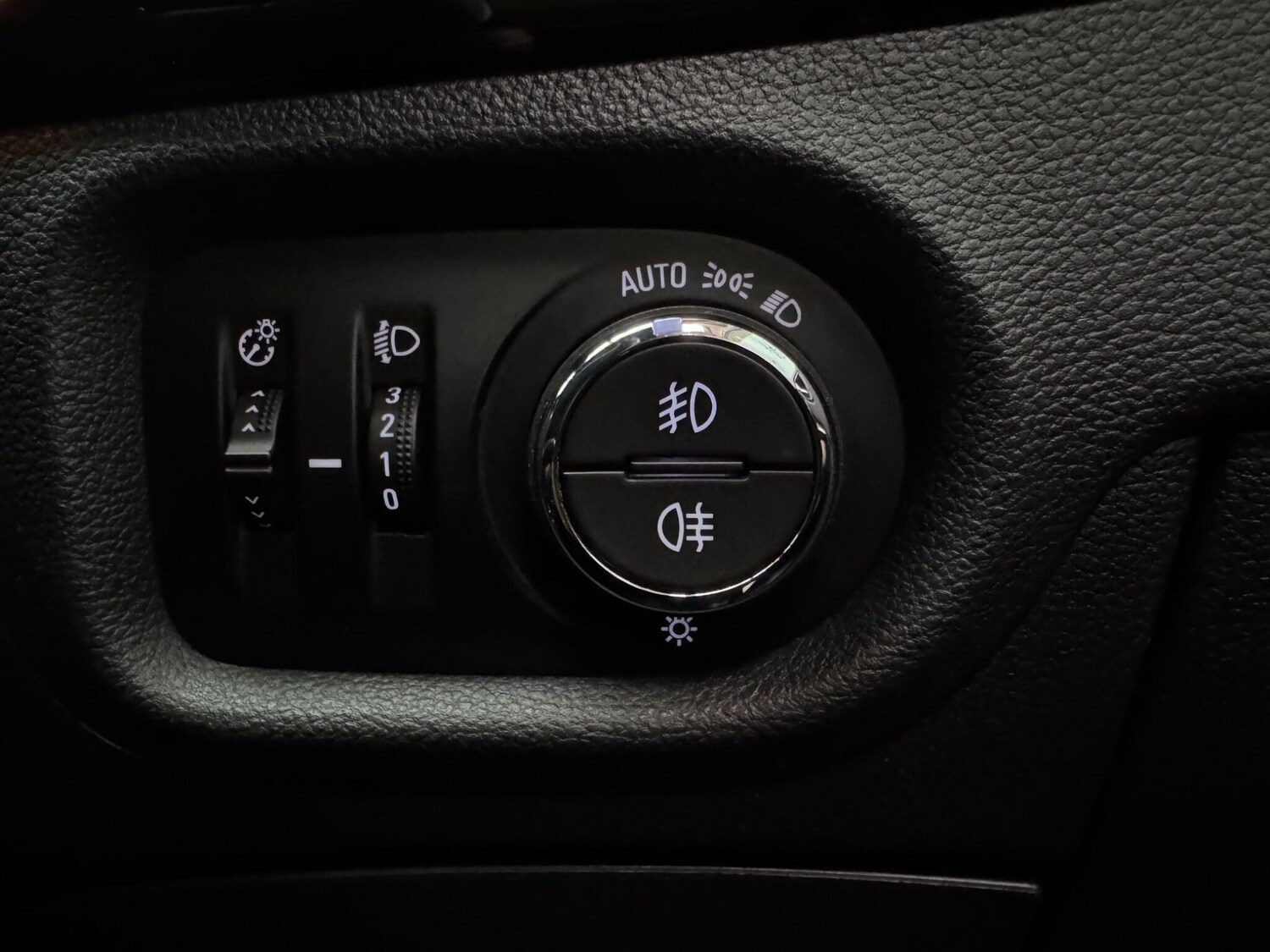 Used Vauxhall Astra 2016 for sale - 78022659: Photo 22