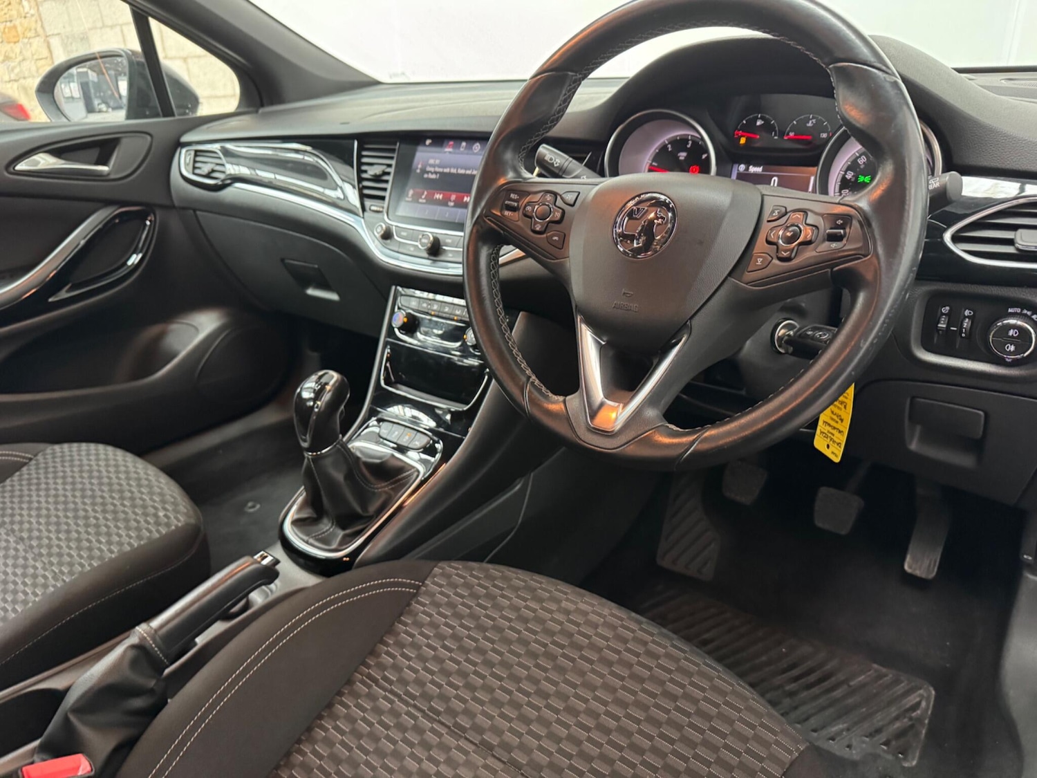 Used Vauxhall Astra 2016 for sale - 78022659: Photo 4