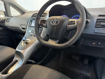 Used Toyota Auris 2012 for sale - 78343604: Photo