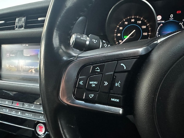 Used Jaguar XF 2017 for sale - 76033594: Photo 16