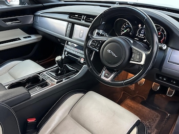 Used Jaguar XF 2017 for sale - 76033594: Photo