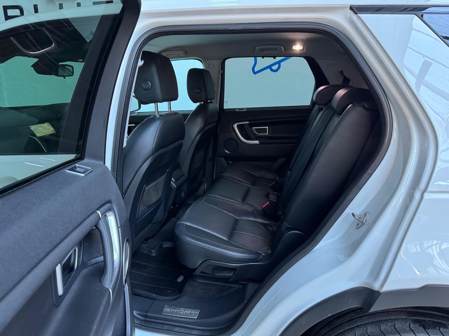 Used Land Rover Discovery Sport 2015 for sale - 77010609: Photo 11