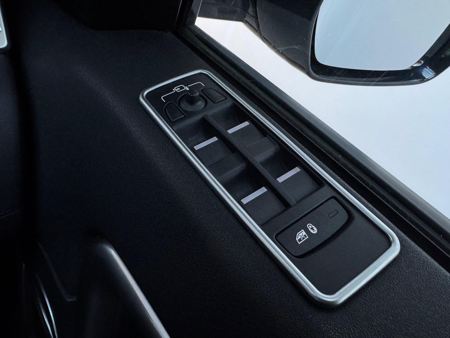 Used Land Rover Discovery Sport 2015 for sale - 77010609: Photo 30