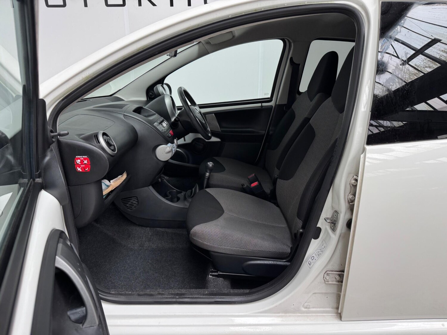 Used Toyota AYGO 2013 for sale - 77698339: Photo 10