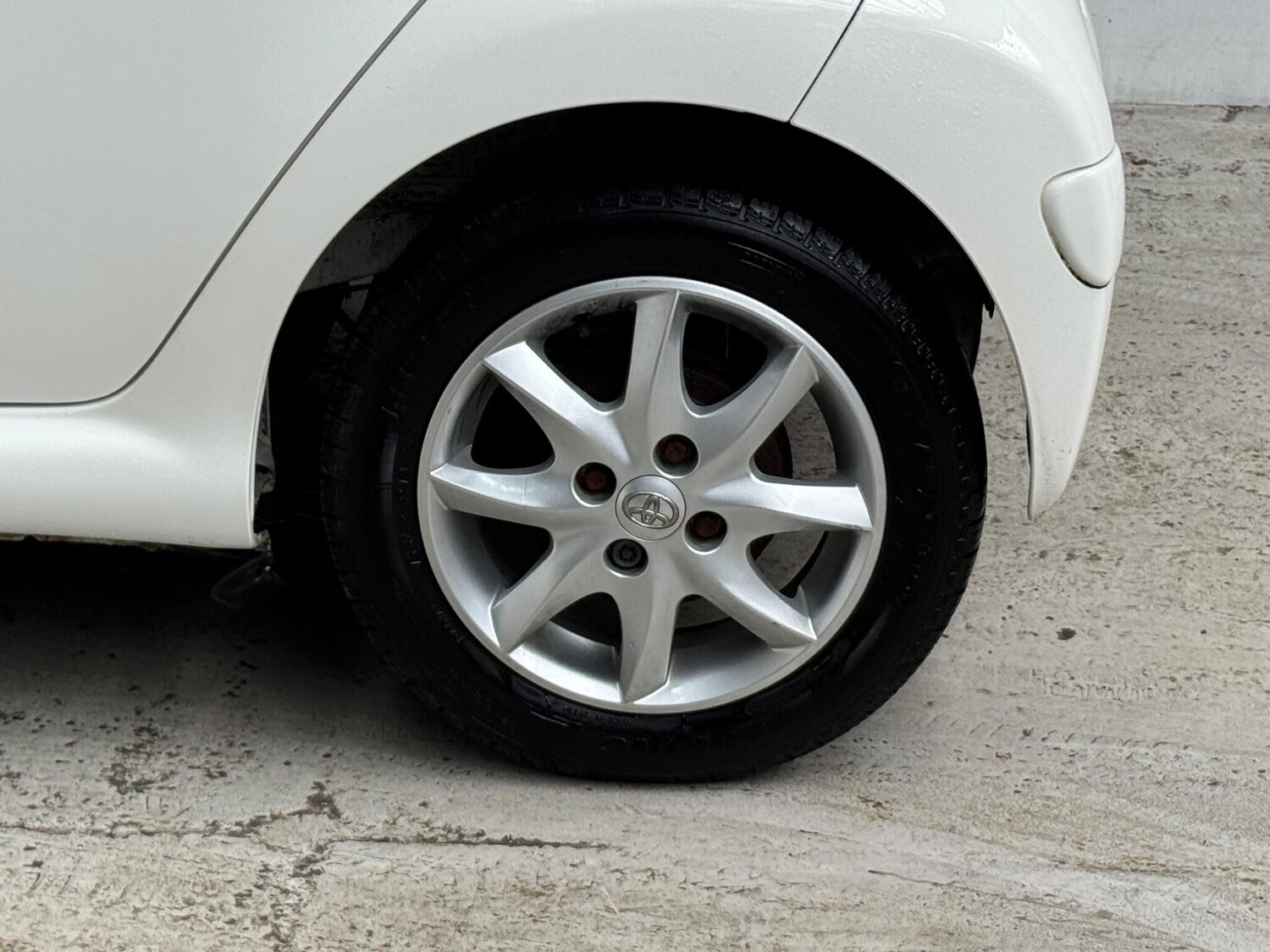 Used Toyota AYGO 2013 for sale - 77698339: Photo 19