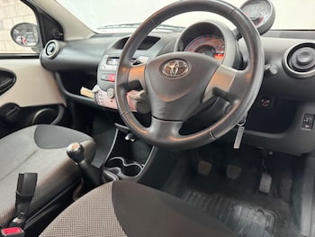 Used Toyota AYGO 2013 for sale - 77698339: Photo