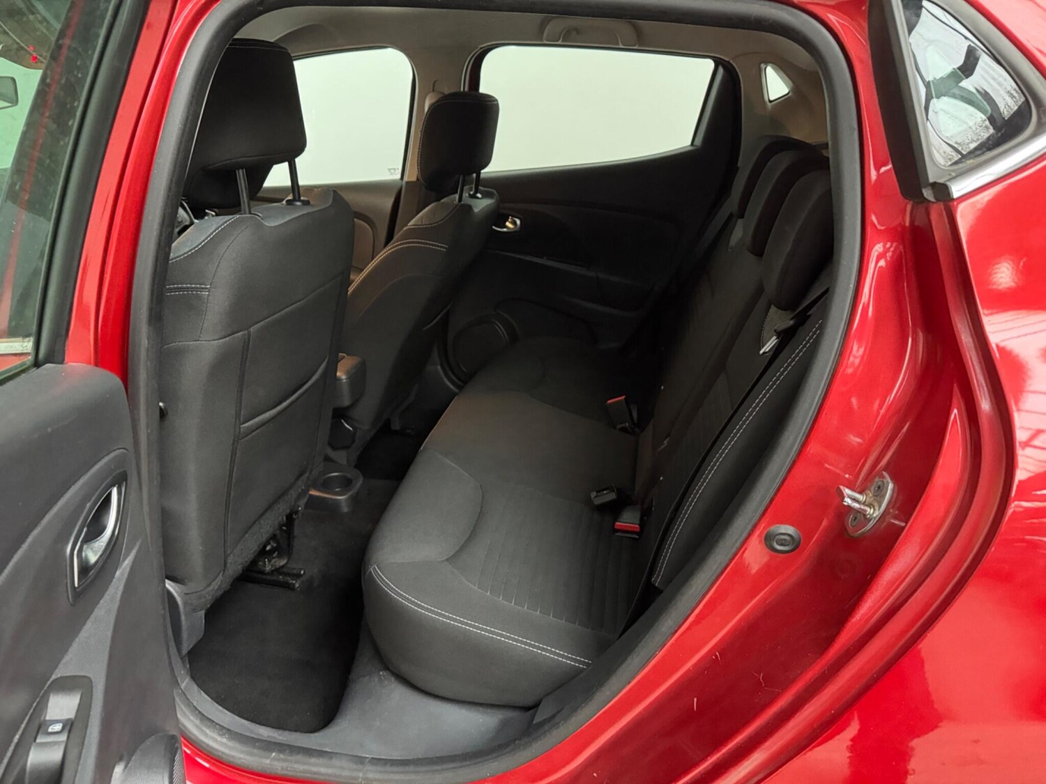 Used Renault Clio 2015 for sale - 78036952: Photo 11