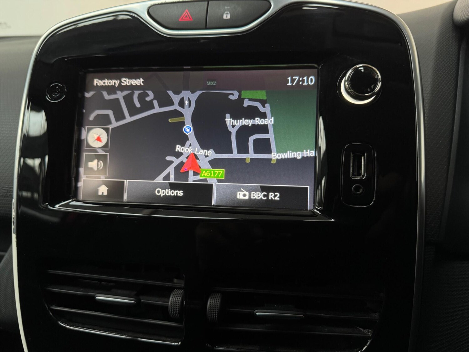 Used Renault Clio 2015 for sale - 78036952: Photo 15