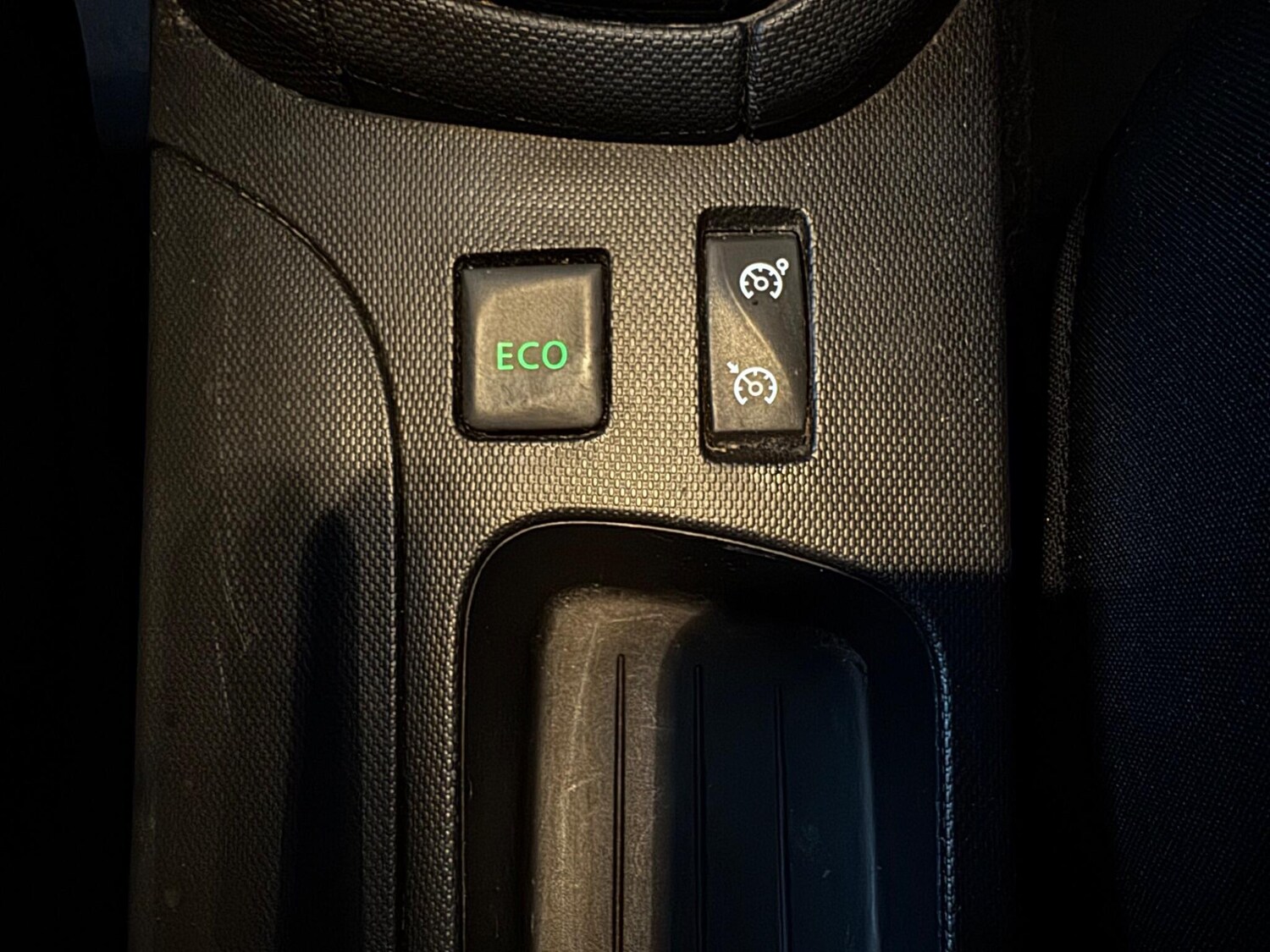 Used Renault Clio 2015 for sale - 78036952: Photo 19