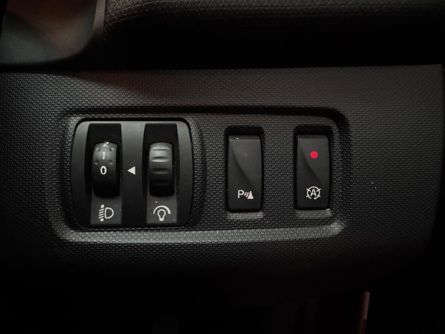 Used Renault Clio 2015 for sale - 78036952: Photo 22