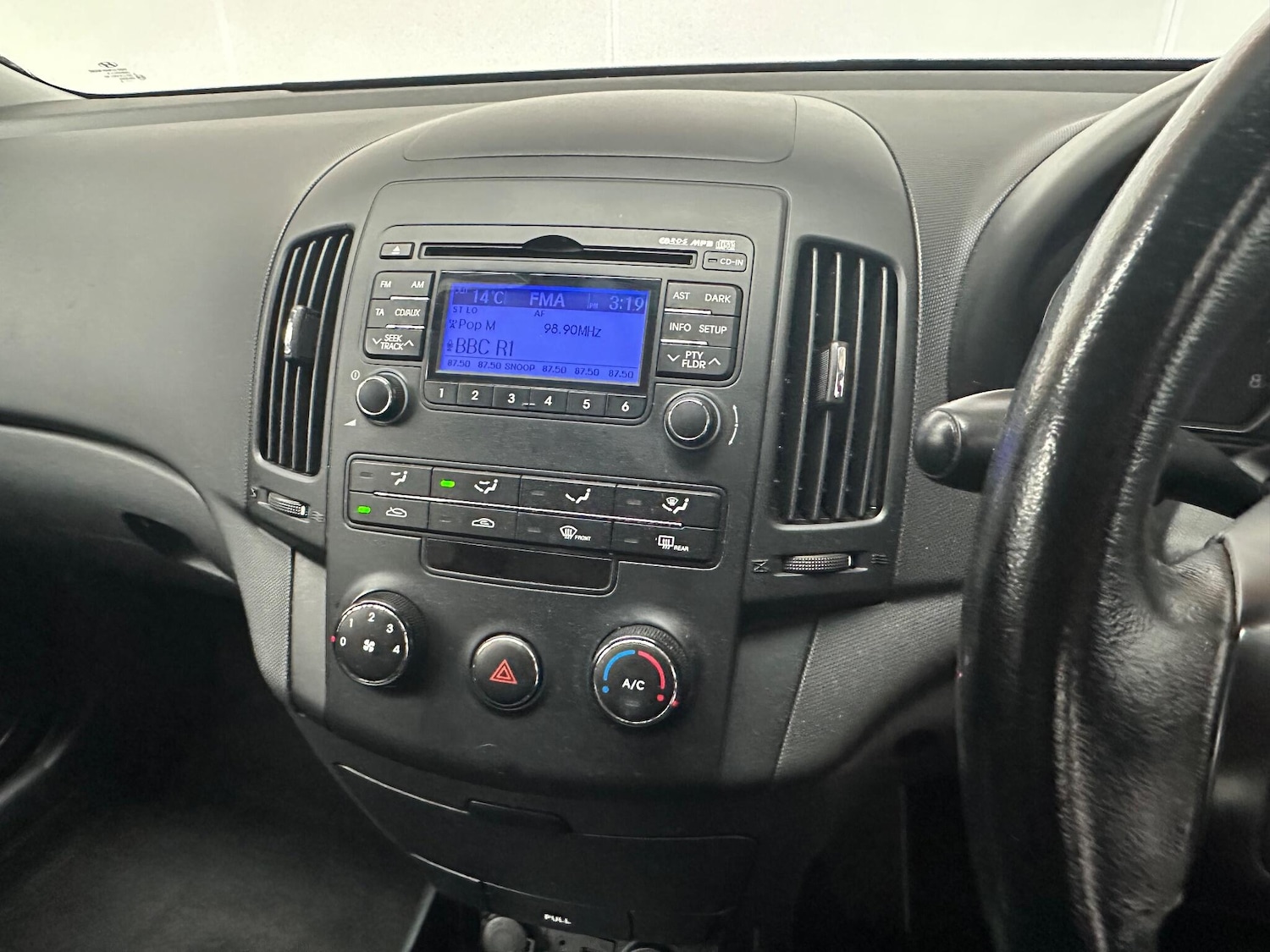 Used Hyundai i30 2010 for sale - 76338685: Photo 9