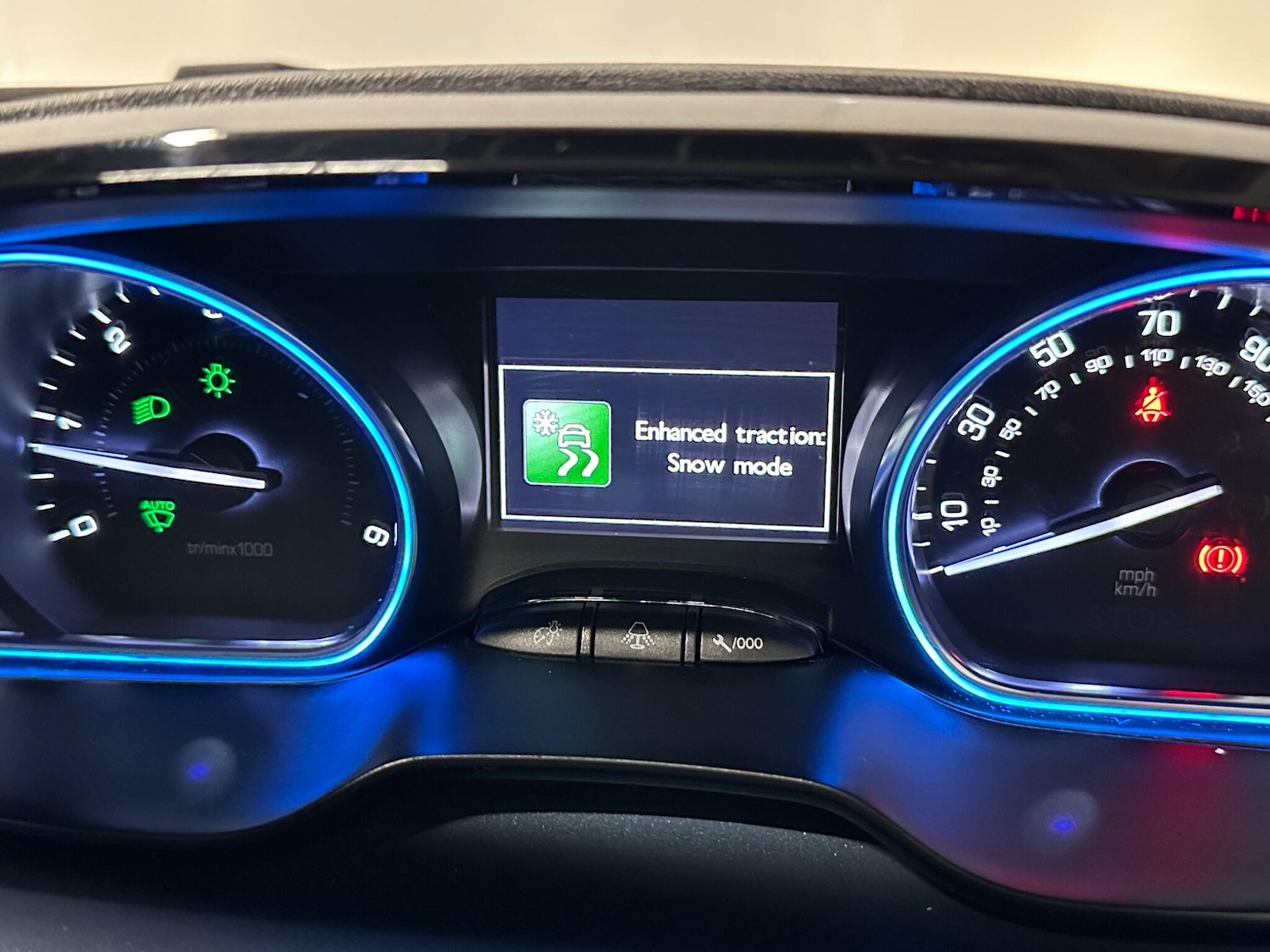 Used Peugeot 2008 2015 for sale - 77457959: Photo 16