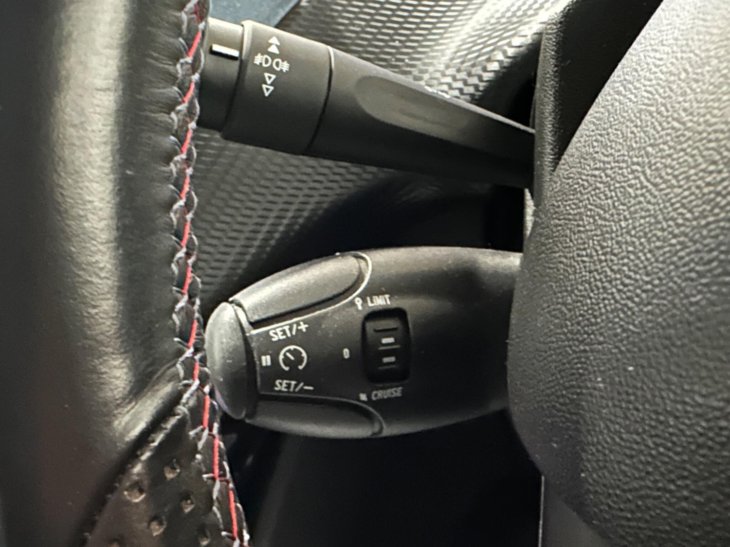 Used Peugeot 2008 2015 for sale - 77457959: Photo 25