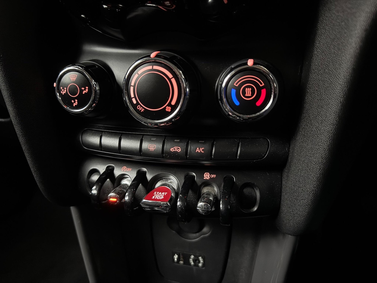 Used MINI Hatch 2015 for sale - 77698335: Photo 17