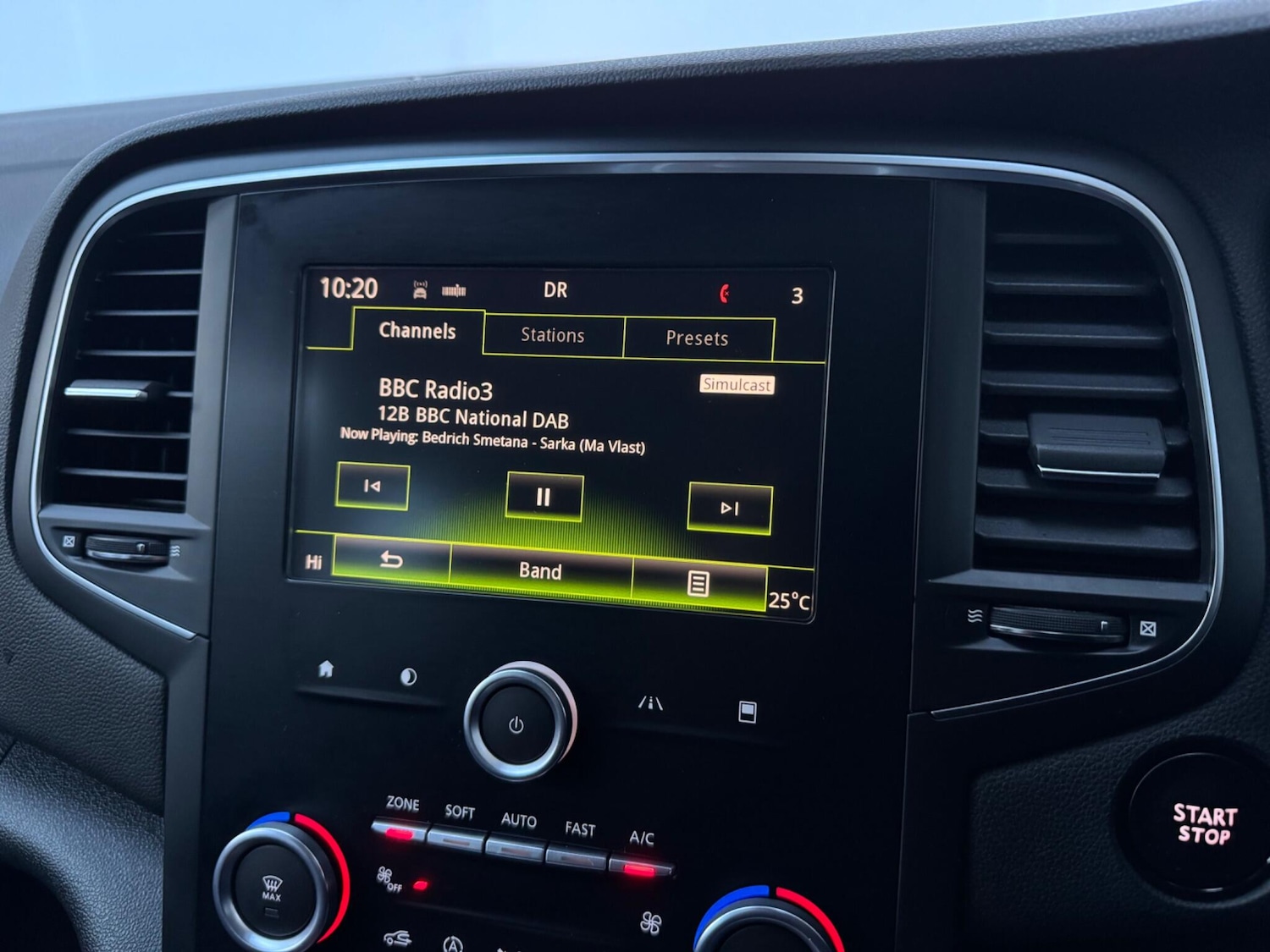 Used Renault Megane 2017 for sale - 77232332: Photo 16