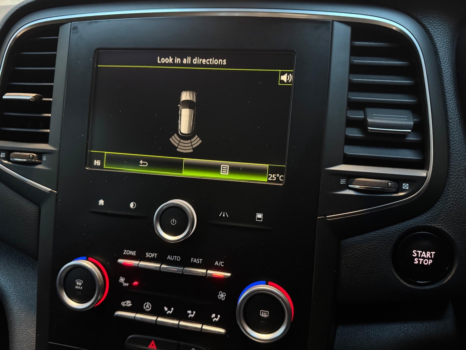 Used Renault Megane 2017 for sale - 77232332: Photo 18