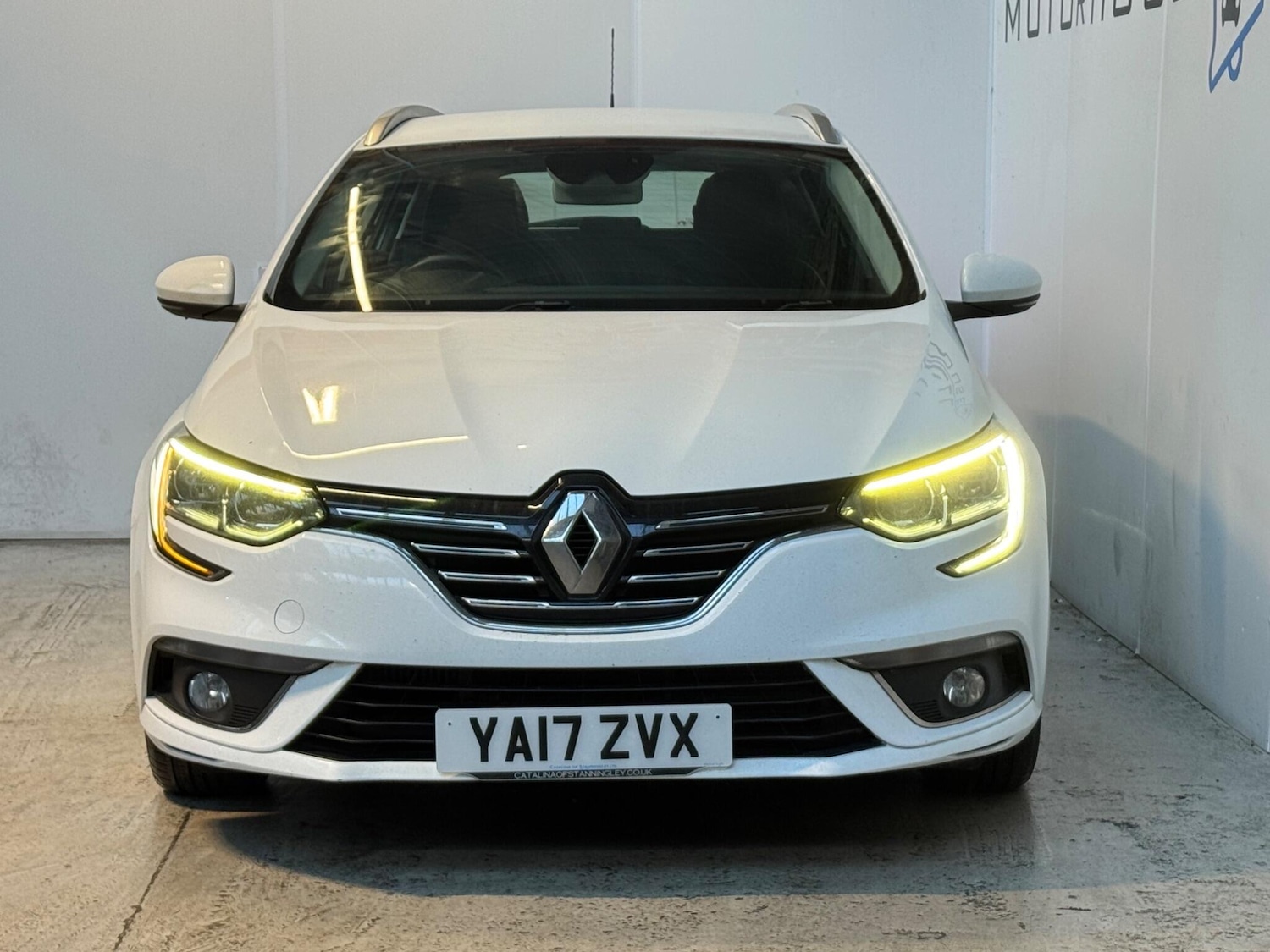 Used Renault Megane 2017 for sale - 77232332: Photo 2